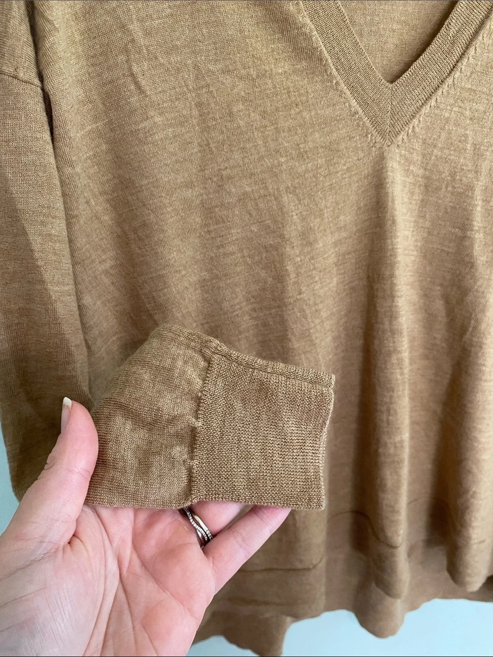 J. Crew Women's V-Neck Sweater in Camel Tan Size XS 100% Merino Wool